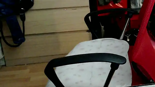 Snapshot of mayasmith chatting on November 14, 2025, 8:12 pm mayasmith online show from November 14, 2025, 8:12 pm