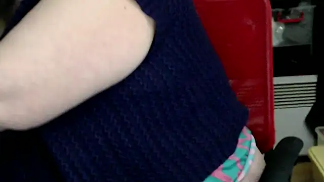 Snapshot of mayasmith chatting on November 28, 2025, 10:48 am mayasmith online show from November 28, 2025, 10:48 am