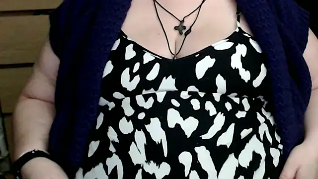 Snapshot of mayasmith chatting on November 22, 2025, 8:40 pm mayasmith online show from November 22, 2025, 8:40 pm