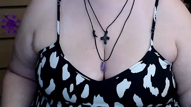 Snapshot of mayasmith chatting on November 29, 2025, 10:37 am mayasmith online show from November 29, 2025, 10:37 am