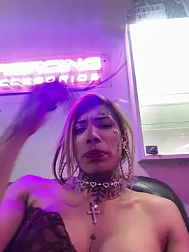 caroline cossei online show from April 4, 2026, 7:20 pm