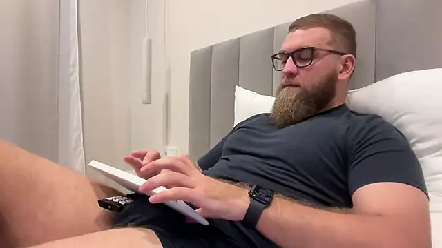 Snapshot of Bear_bear_ chatting on November 10, 2025, 11:04 am Bear bear online show from November 10, 2025, 11:04 am