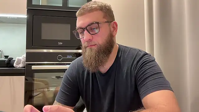 Snapshot of Bear_bear_ chatting on November 19, 2025, 11:43 am Bear bear online show from November 19, 2025, 11:43 am