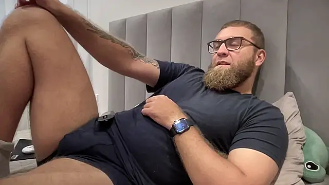 Snapshot of Bear_bear_ chatting on September 9, 2025, 9:41 am Bear bear online show from September 9, 2025, 9:41 am