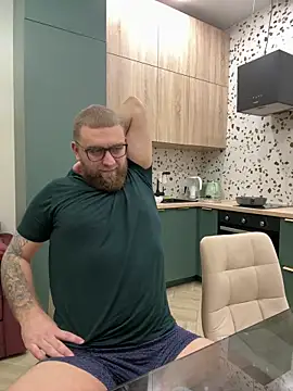 Snapshot of Bear_bear_ chatting on March 4, 2025, 6:18 pm Bear bear online show from March 4, 2025, 6:18 pm