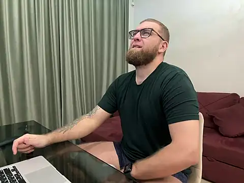 Snapshot of Bear_bear_ chatting on March 5, 2025, 10:32 pm Bear bear online show from March 5, 2025, 10:32 pm