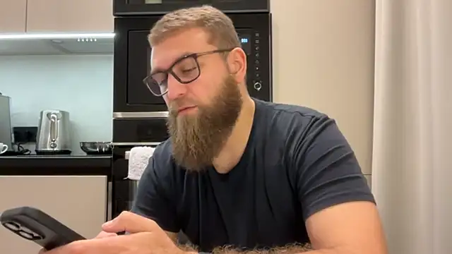 Snapshot of Bear_bear_ chatting on November 25, 2025, 11:21 am Bear bear online show from November 25, 2025, 11:21 am