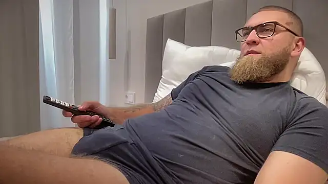 Snapshot of Bear_bear_ chatting on October 3, 2025, 9:55 am Bear bear online show from October 3, 2025, 9:55 am