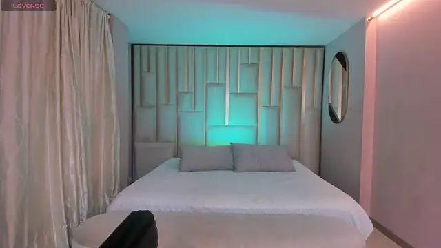 JuanitaClay online show from March 21, 2026, 7:51 pm