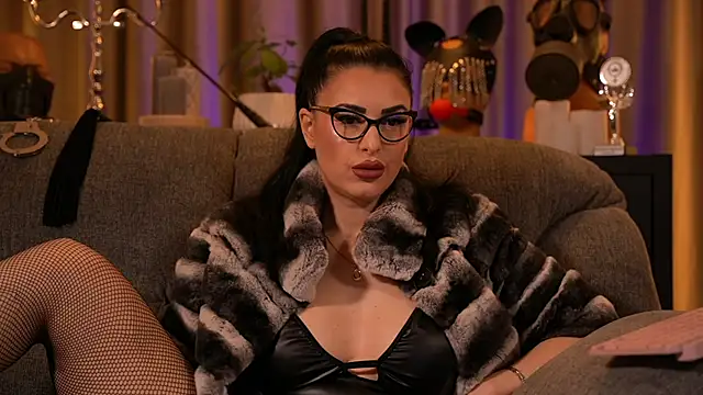 kelly kent online show from November 8, 2025, 12:25 am