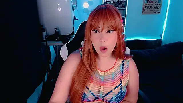 Snapshot of Emmy_Ruiz chatting on February 22, 2025, 10:42 pm Emmy Ruiz online show from February 22, 2025, 10:42 pm