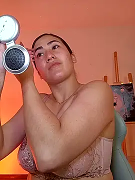 Snapshot of francesca_baker1007 chatting on October 11, 2025, 1:06 am francesca baker1007 online show from October 11, 2025, 1:06 am