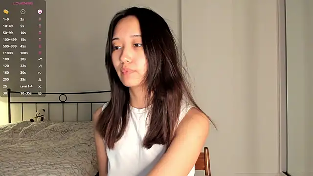 julias tapes online show from March 3, 2025, 5:47 am