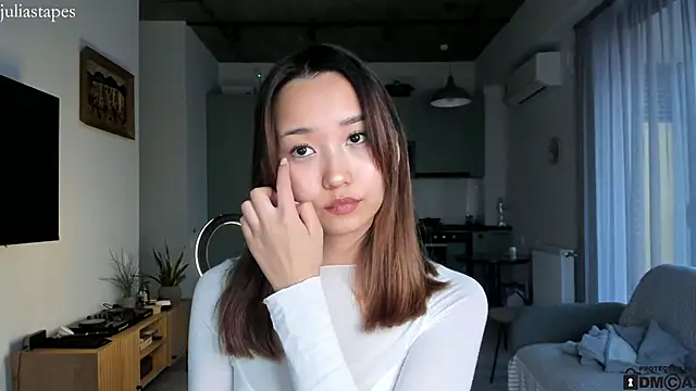 julias tapes online show from January 14, 2025, 1:49 pm