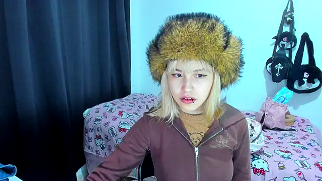 Snapshot of Akane-Mou chatting on November 25, 2025, 1:28 am Akane-Mou online show from November 25, 2025, 1:28 am