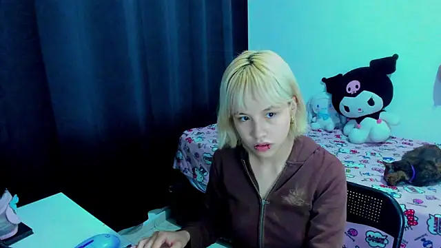 Akane-Mou online show from March 17, 2026, 12:24 am