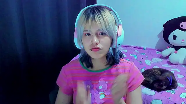 Snapshot of Akane-Mou chatting on July 31, 2026, 6:24 am Akane-Mou online show from July 31, 2026, 6:24 am