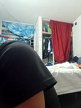 Snapshot of valeriaswang_Lucas chatting on September 13, 2025, 4:34 am valeriaswang Lucas online show from September 13, 2025, 4:34 am