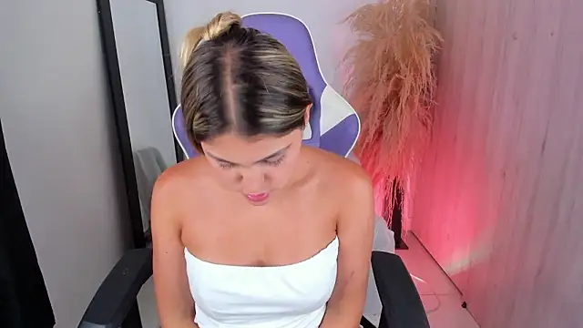 Snapshot of sofia_henaok chatting on February 24, 2026, 12:11 am sofia henaok online show from February 24, 2026, 12:11 am