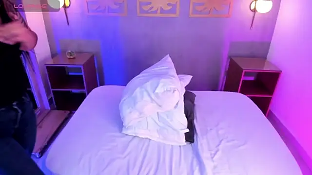 majo rose online show from October 23, 2025, 10:52 pm