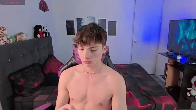 andybxby online show from June 11, 2026, 11:13 pm