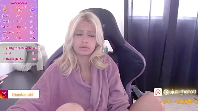 Snapshot of jujubinhahot chatting on November 23, 2025, 10:58 am jujubinhahot online show from November 23, 2025, 10:58 am