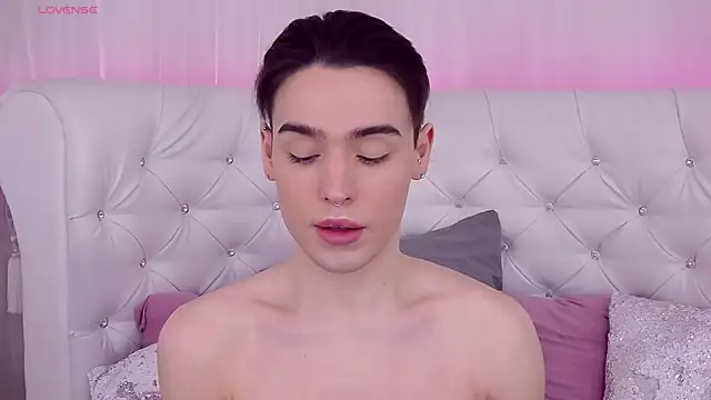 Snapshot of RobbyCharming chatting on March 13, 2025, 7:50 pm RobbyCharming online show from March 13, 2025, 7:50 pm