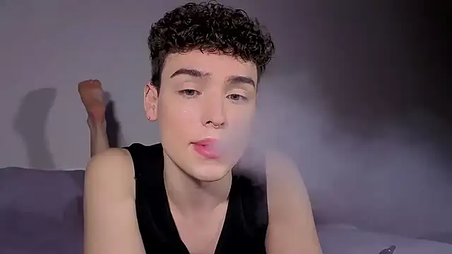 Snapshot of RobbyCharming chatting on September 19, 2025, 3:43 am RobbyCharming online show from September 19, 2025, 3:43 am