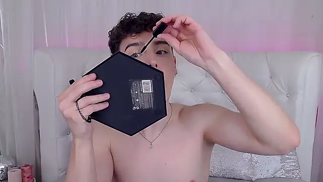 Snapshot of RobbyCharming chatting on September 29, 2025, 3:46 am RobbyCharming online show from September 29, 2025, 3:46 am