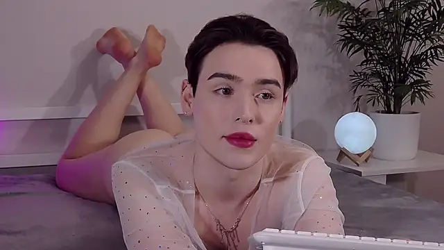 RobbyCharming online show from May 9, 2026, 4:49 am