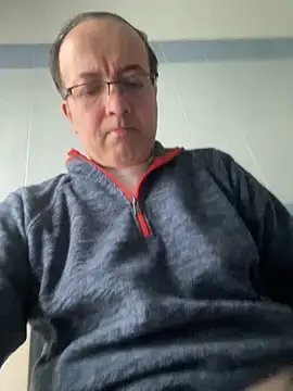 Maxi7hot online show from February 3, 2026, 1:27 pm