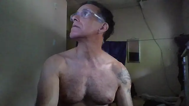 Snapshot of CaptainFox chatting on June 3, 2026, 6:45 pm CaptainFox online show from June 3, 2026, 6:45 pm