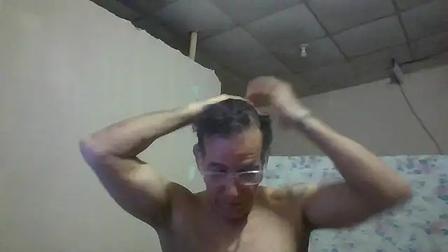 Snapshot of CaptainFox chatting on June 10, 2026, 1:51 am CaptainFox online show from June 10, 2026, 1:51 am