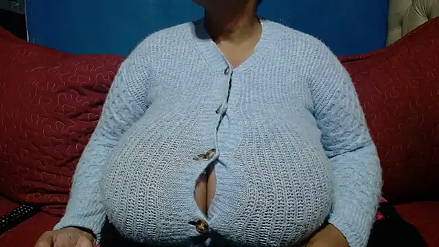 Snapshot of CUTEFIRMMELONSS chatting on May 27, 2026, 8:16 pm CUTEFIRMMELONSS online show from May 27, 2026, 8:16 pm