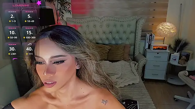 Snapshot of FinestGirlx chatting on January 9, 2026, 6:48 pm FinestGirlx online show from January 9, 2026, 6:48 pm