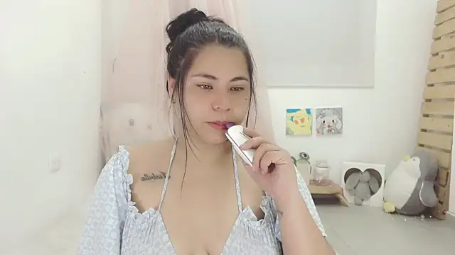 Snapshot of Youlittlepervertt_ chatting on November 4, 2025, 5:39 pm Youlittlepervertt online show from November 4, 2025, 5:39 pm