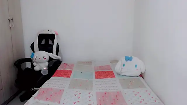 Snapshot of Youlittlepervertt_ chatting on November 11, 2025, 10:54 am Youlittlepervertt online show from November 11, 2025, 10:54 am