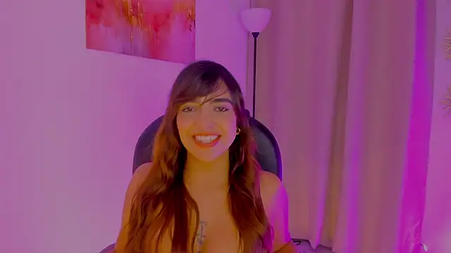 MariamRivera  online show from February 12, 2026, 12:32 am