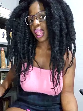 Snapshot of Shaniko89 chatting on November 25, 2025, 3:56 pm Shaniko89 online show from November 25, 2025, 3:56 pm