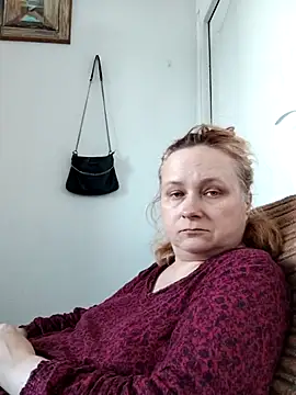 Snapshot of She-devilx chatting on July 11, 2026, 5:46 pm She-devilx online show from July 11, 2026, 5:46 pm