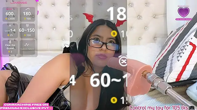 Snapshot of Hikikodoll__ chatting on November 13, 2025, 9:51 pm Hikikodoll online show from November 13, 2025, 9:51 pm