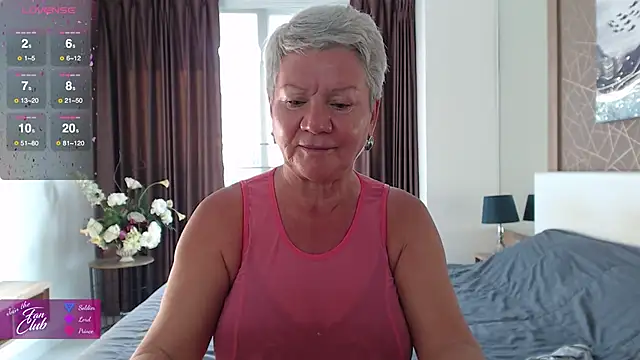 Snapshot of roxana_brooks chatting on December 2, 2025, 12:44 am roxana brooks online show from December 2, 2025, 12:44 am