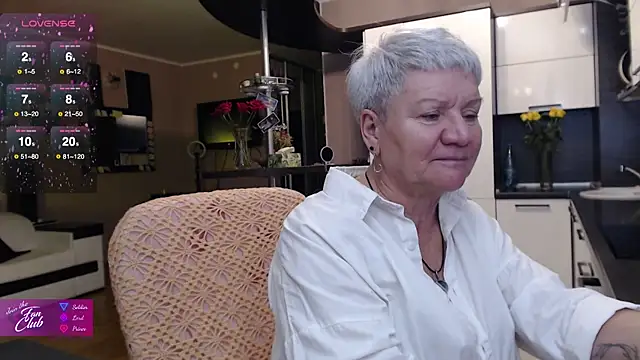 Snapshot of roxana_brooks chatting on November 11, 2025, 2:56 pm roxana brooks online show from November 11, 2025, 2:56 pm