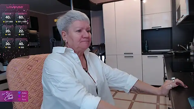 Snapshot of roxana_brooks chatting on November 12, 2025, 9:13 am roxana brooks online show from November 12, 2025, 9:13 am