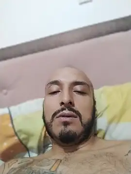 KenllyH online show from March 24, 2026, 4:01 am