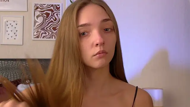 VirginieCruz online show from February 9, 2026, 6:00 am