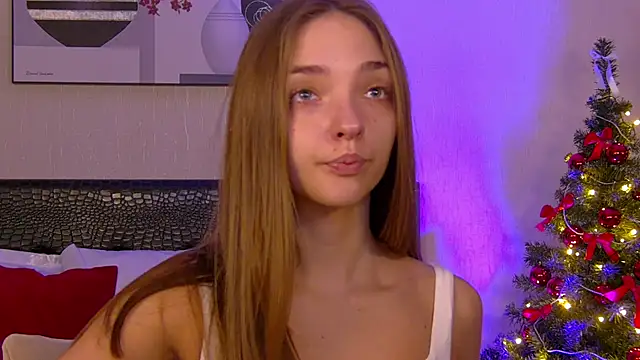 Snapshot of VirginieCruz chatting on December 4, 2025, 5:39 am VirginieCruz online show from December 4, 2025, 5:39 am