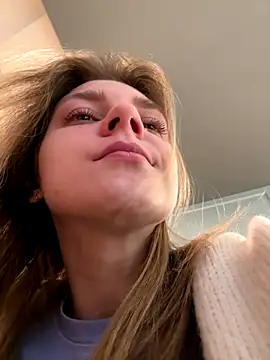 ValenciaShock online show from November 12, 2025, 7:12 am