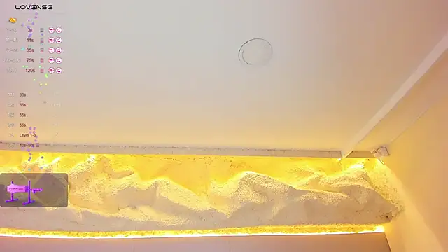 Isabella Daniell online show from February 24, 2026, 4:02 am