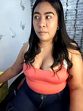 Snapshot of patty_bersh chatting on February 15, 2025, 12:01 pm patty bersh online show from February 15, 2025, 12:01 pm